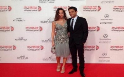 اسر ياسين وزوجته كنزي شاهد صورة زوجة اسر ياسين فى اول ظهور لها مع زوجها اسر ياسين على السجادة الحمرا في مهرجان ابو ظبي